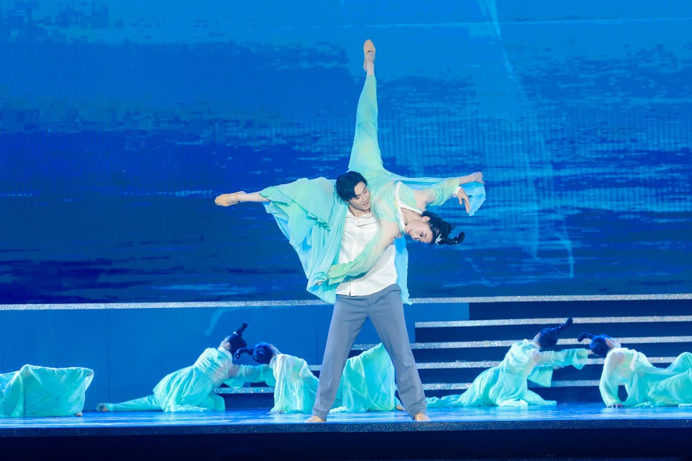 三、晚会节目1.jpg
